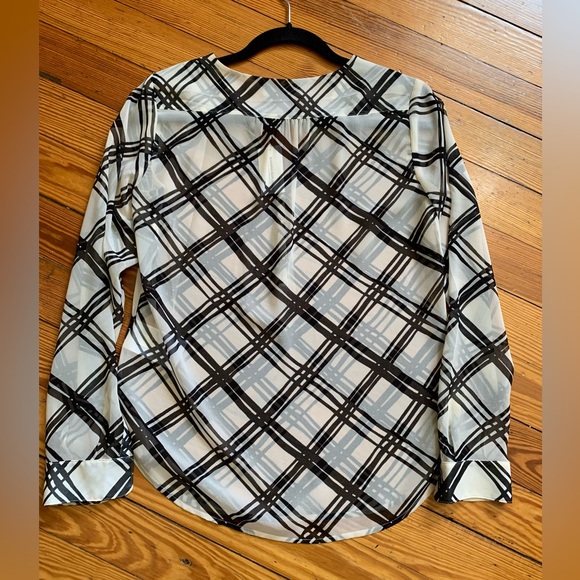NWT! Banana Republic Sheer long Sleeve Blouse Size XS - Picture 10 of 11